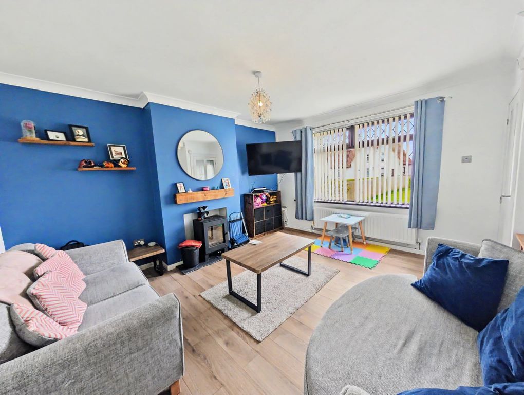 Property photo 2 of 20