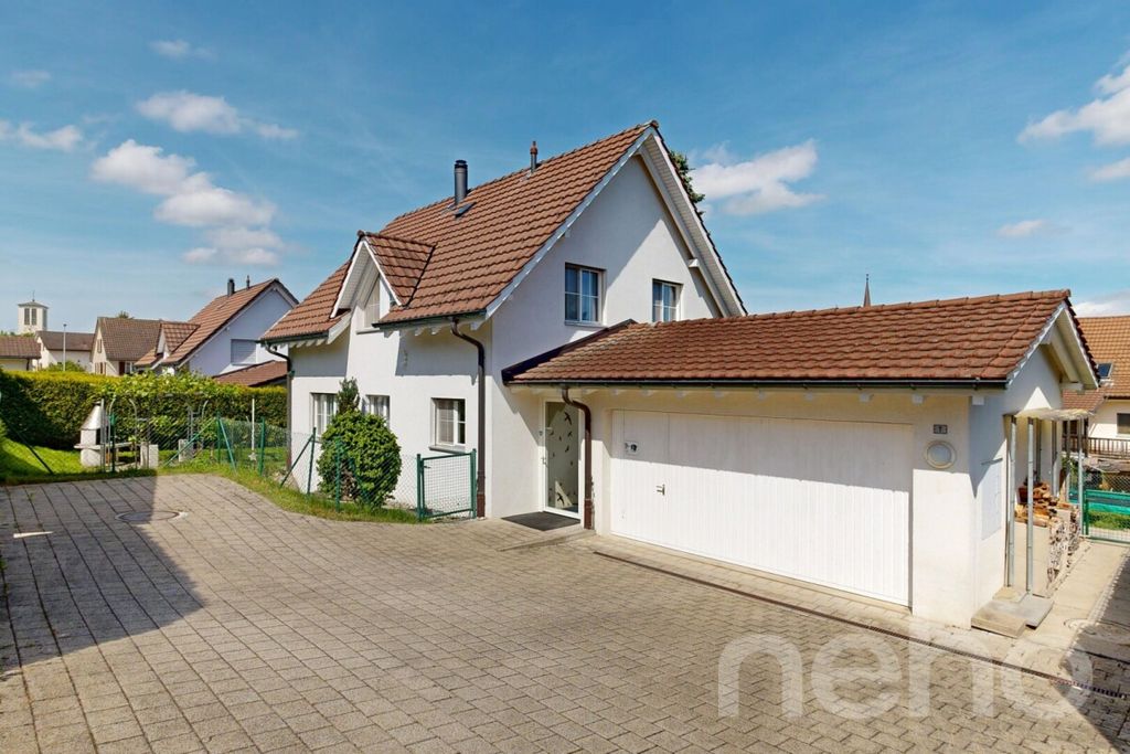 Property photo 1 of 12