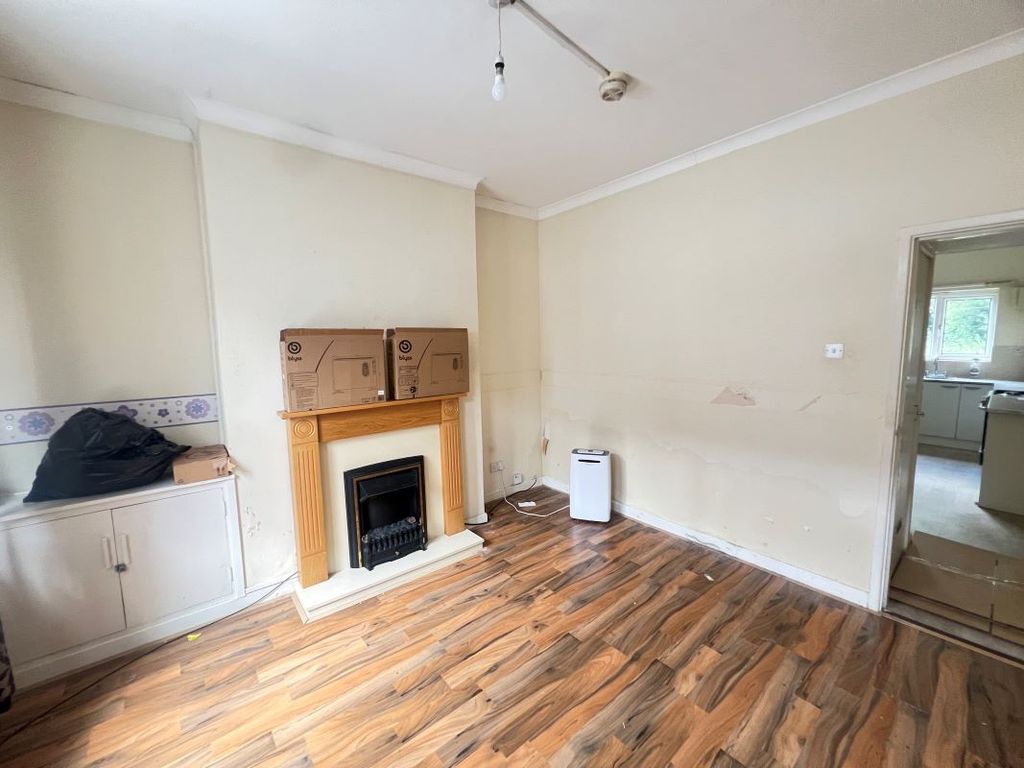 Property photo 3 of 16