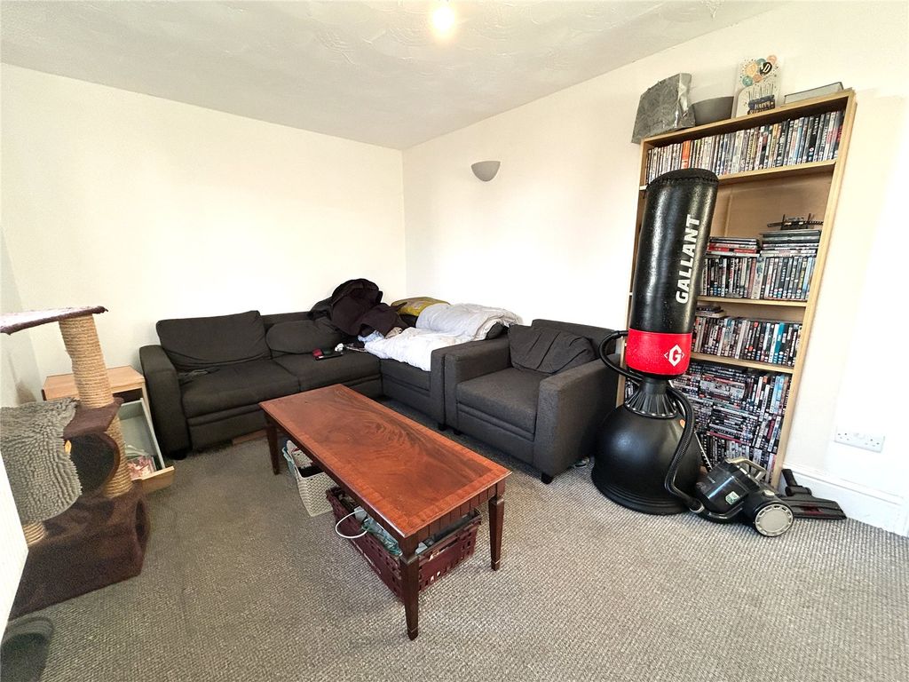 Property photo 3 of 7 Picture No. 05