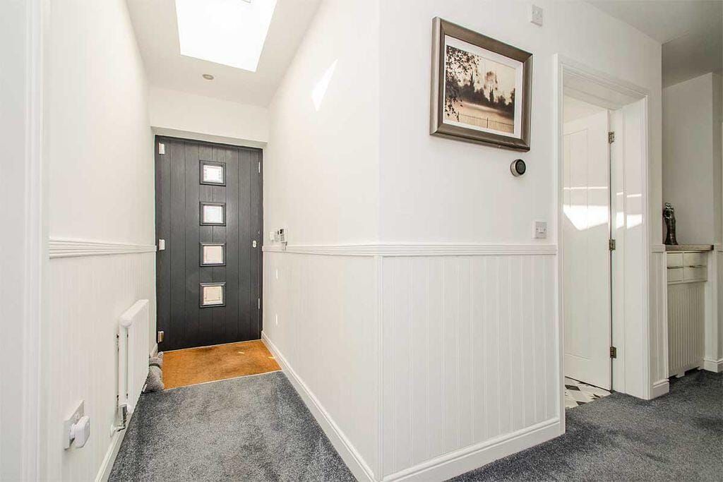 Property photo 2 of 33