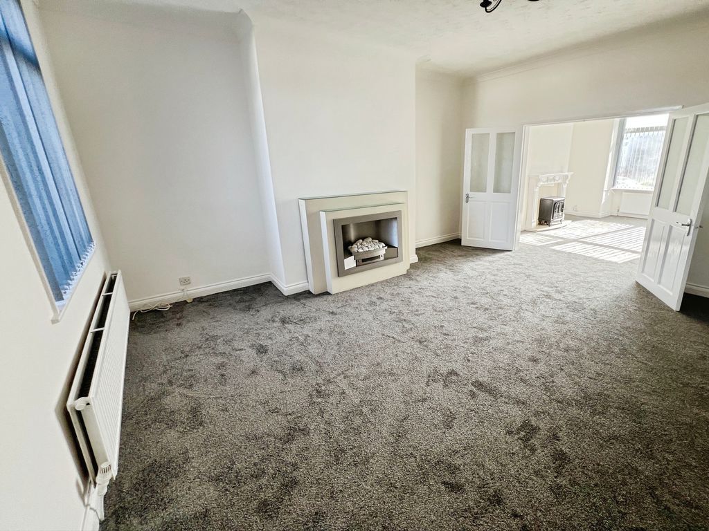 Property photo 2 of 14 Dining Room