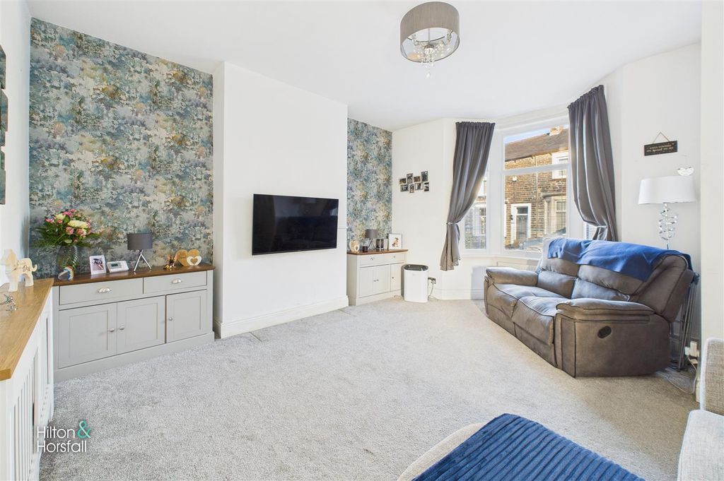 Property photo 2 of 11 Terry Street