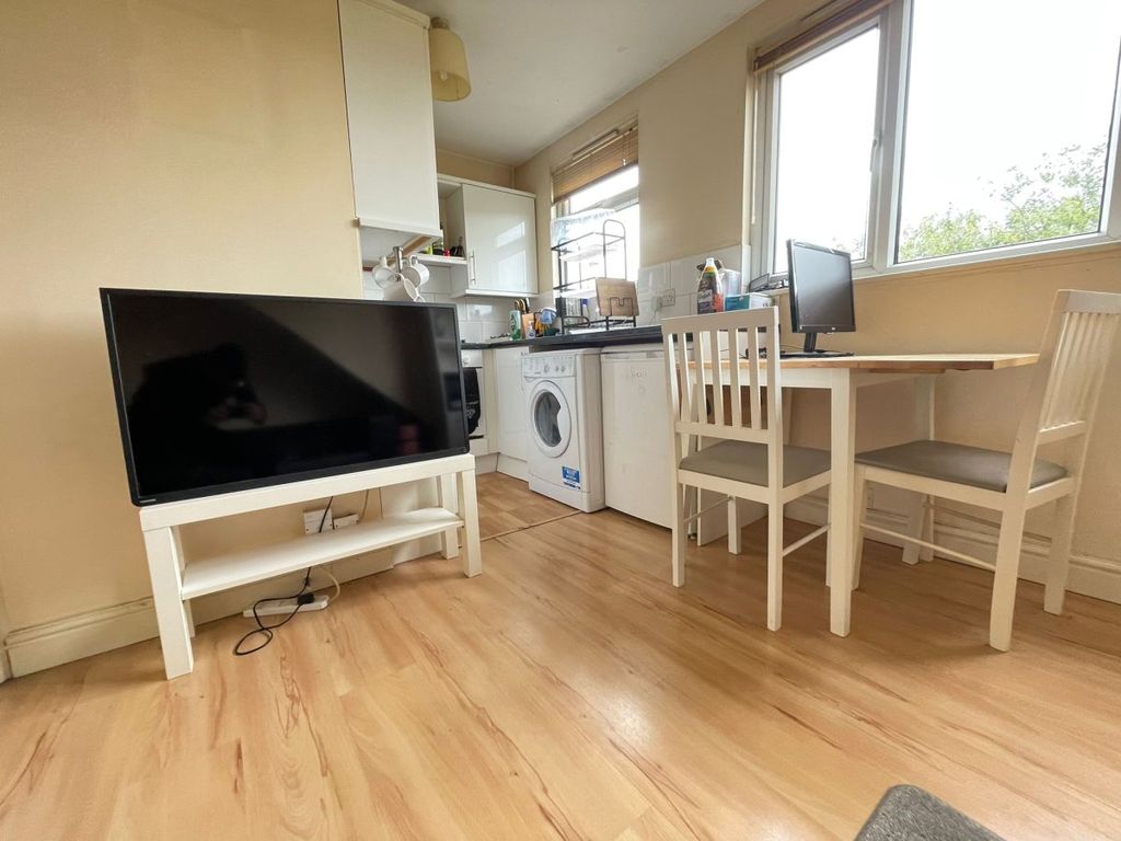 Property photo 3 of 3