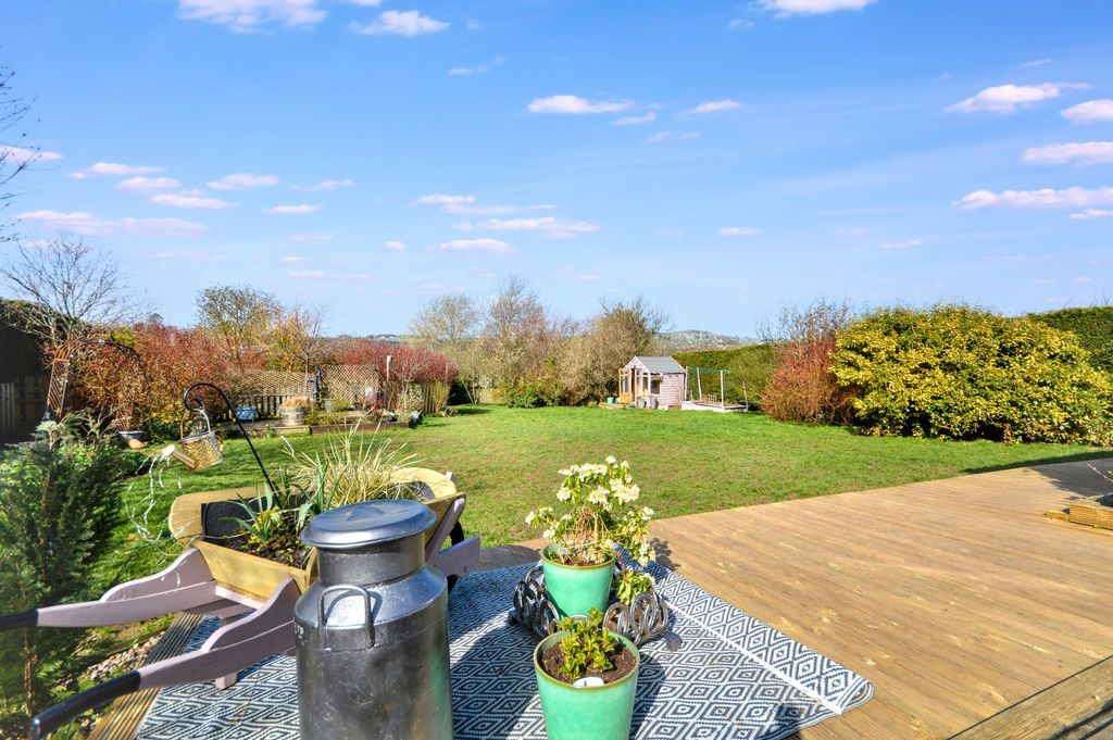 Property photo 2 of 28 Photo 28