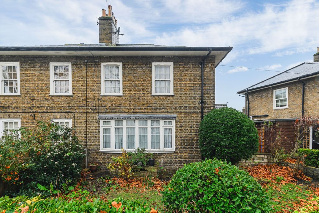 Property photo 2 of 13