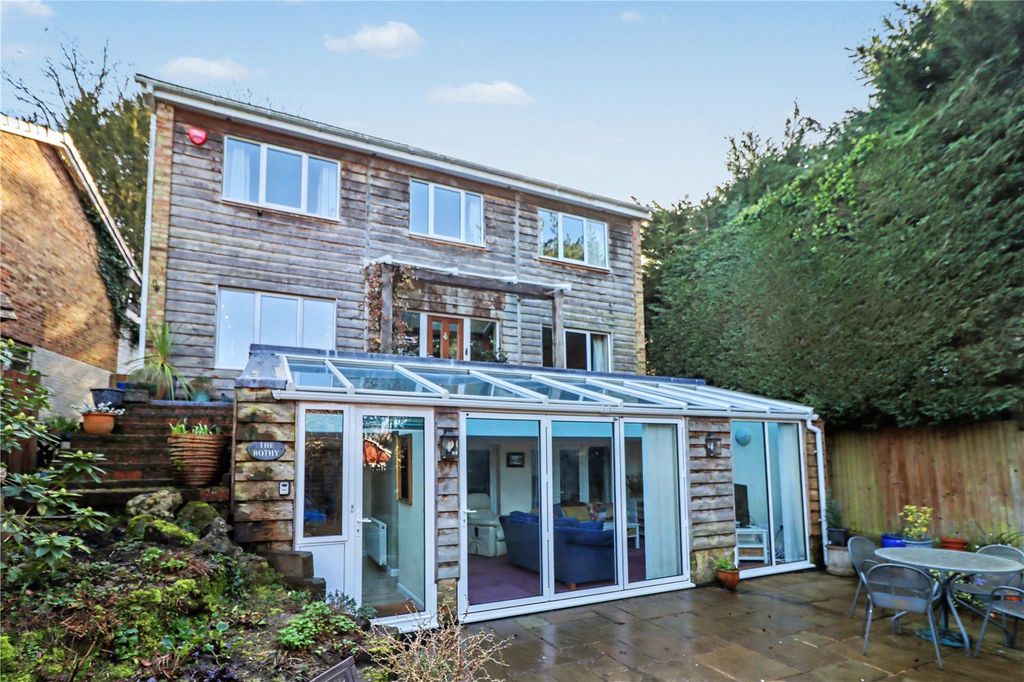 Property photo 2 of 20 Front