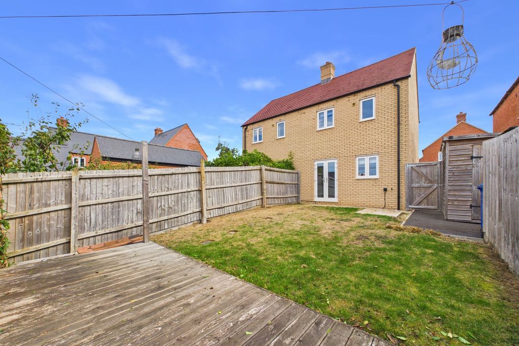 Property photo 2 of 19