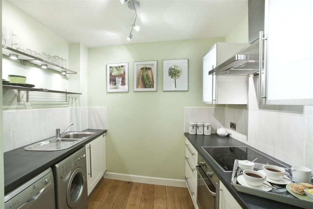 Property photo 2 of 8 A011-No6-Kitchen_Img_4247.Jpg