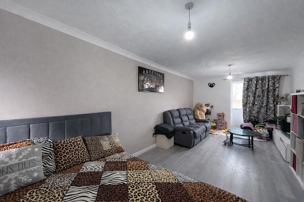 Property photo 3 of 13 D31C560B-43Af-4Aba-8E74-11A948E2C1Fd.Png