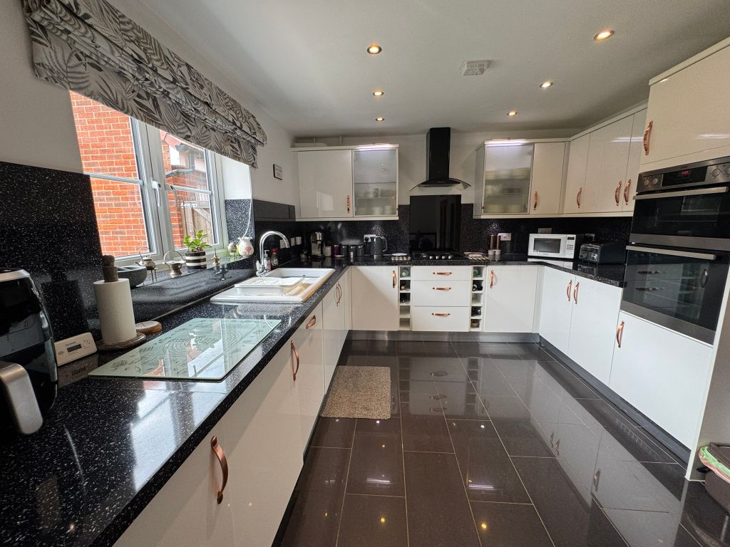 Property photo 3 of 34 35
