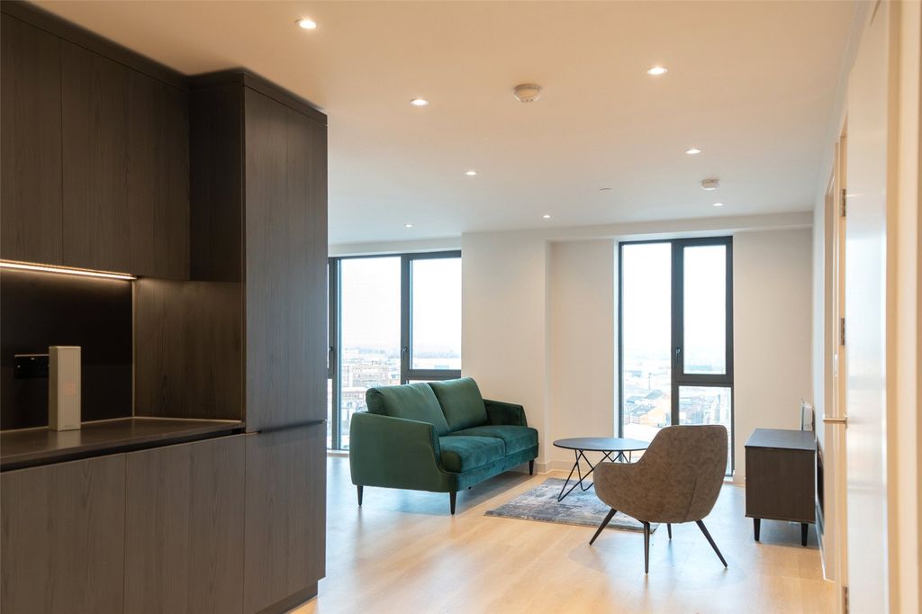 Property photo 1 of 17 Picture No. 01