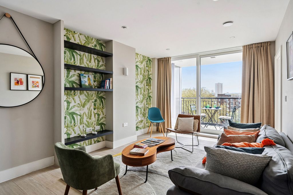 Property photo 1 of 19