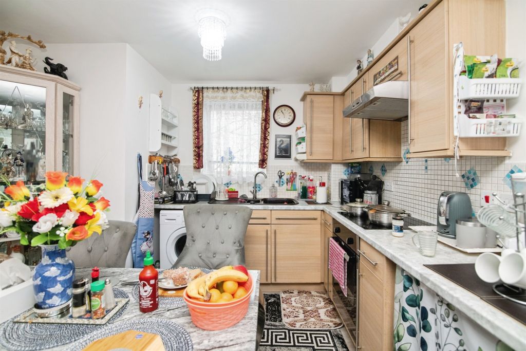 Property photo 3 of 12