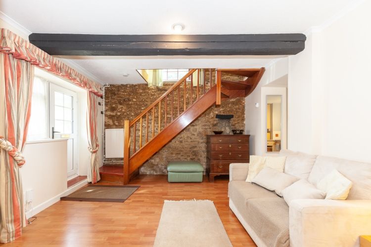 Property photo 2 of 10 196110