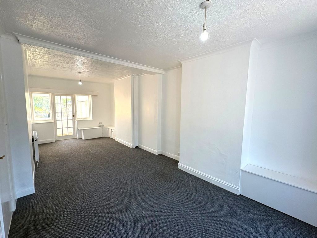 Property photo 3 of 14 Picture No. 18