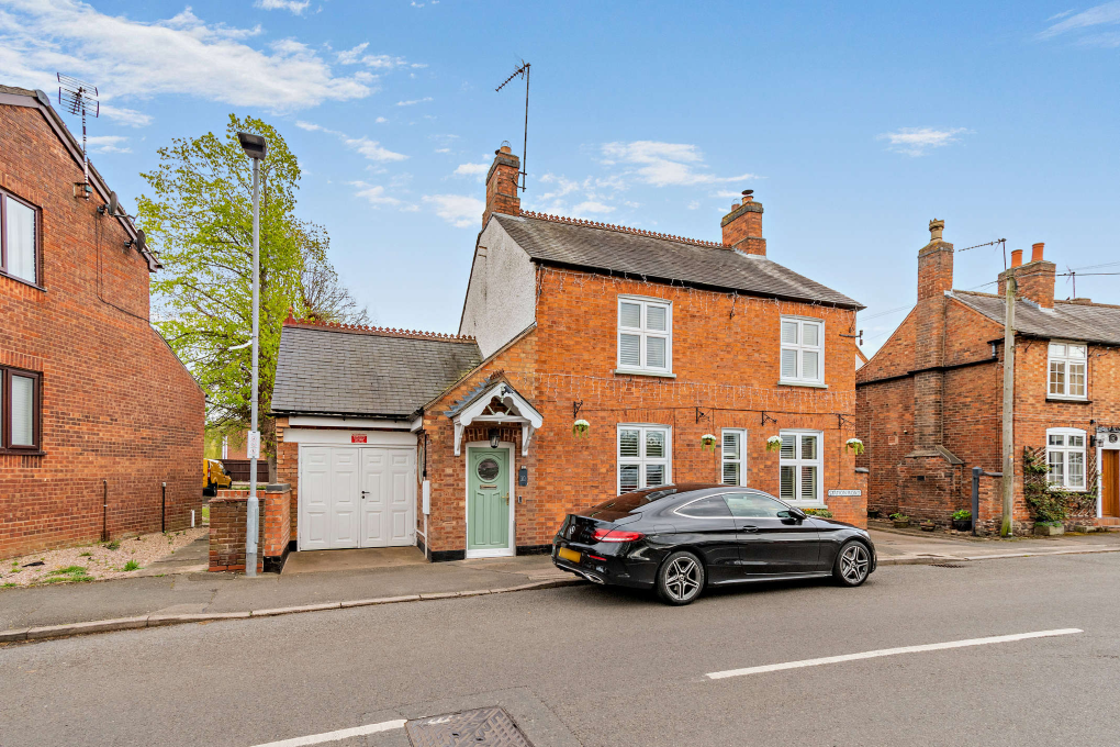 Property photo 1 of 16