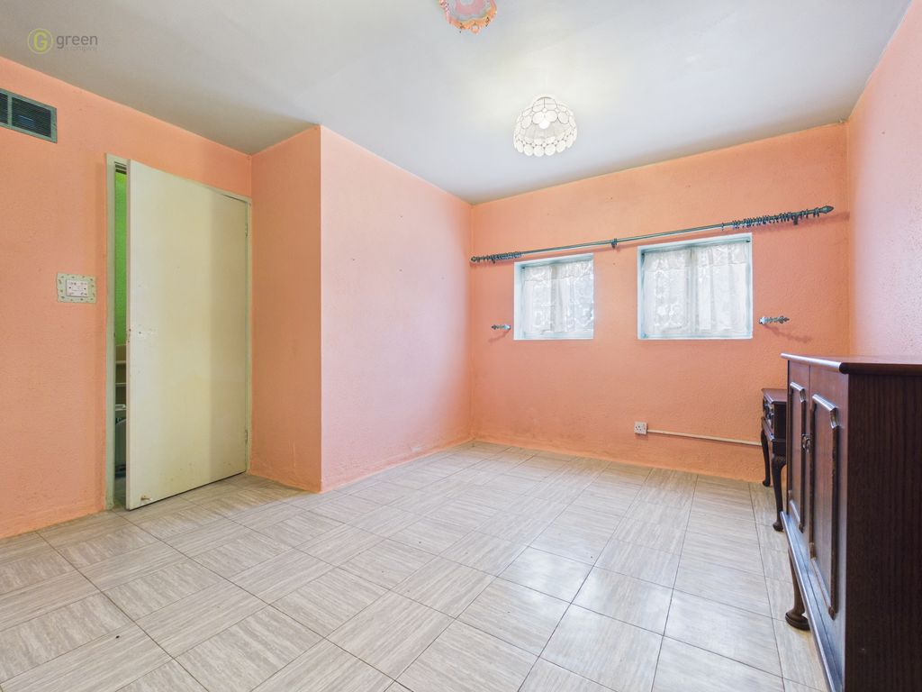 Property photo 2 of 27 Cam01332G0Pr0690Still004