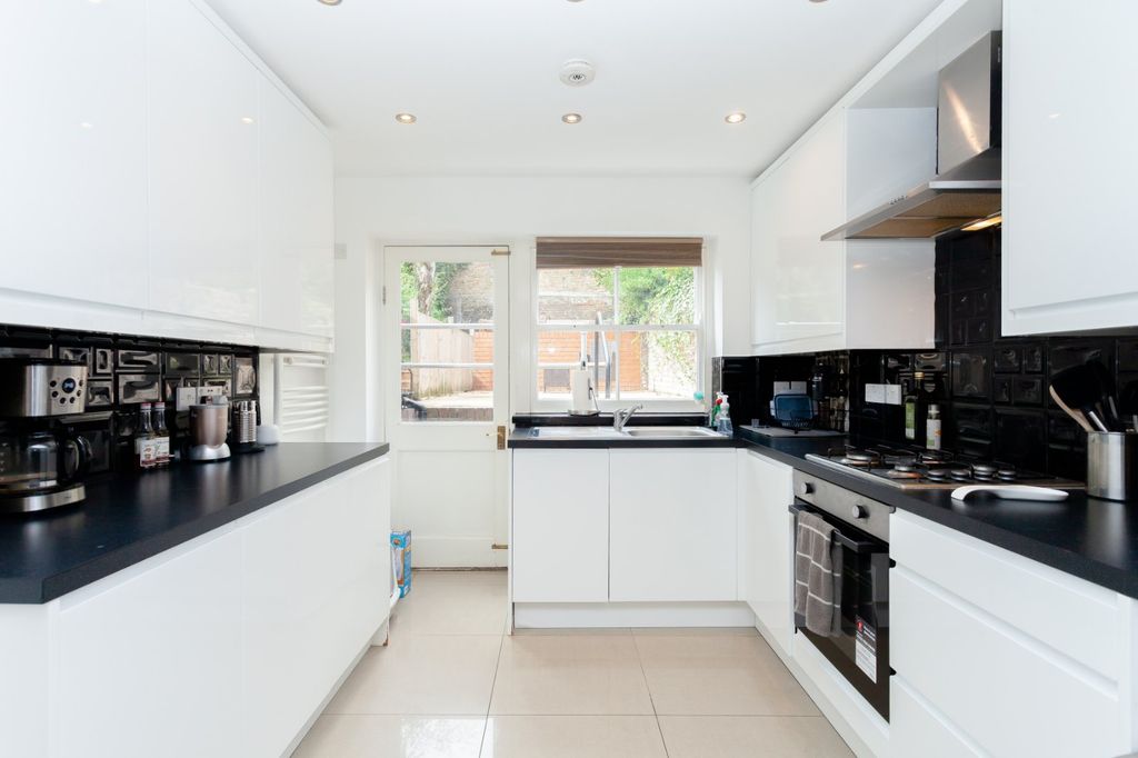 Property photo 2 of 17 Open Plan Living