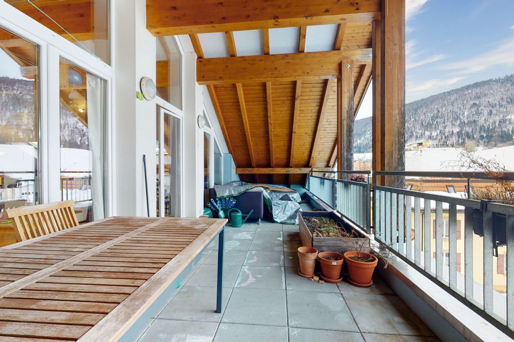 Property photo 3 of 13