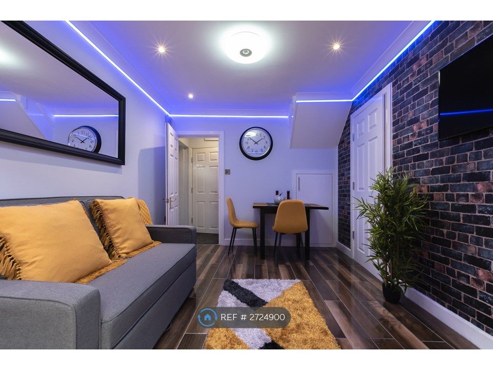 Property photo 1 of 28