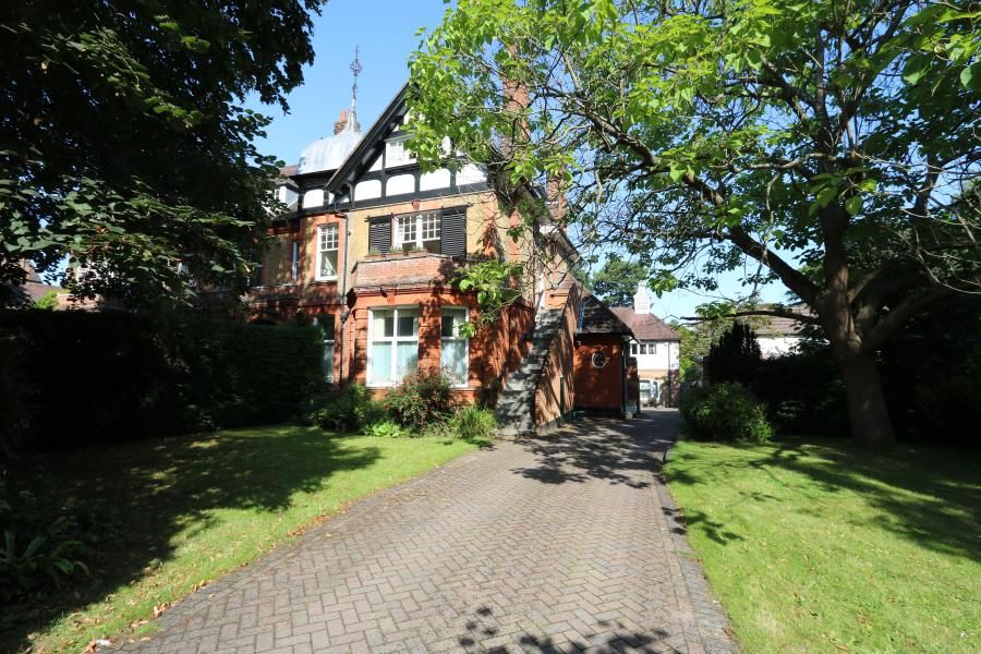 Property photo 1 of 8