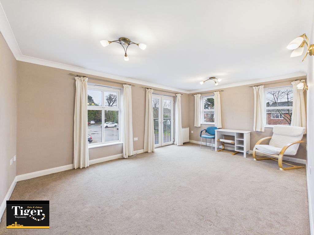 Property photo 2 of 22 Cam03440G0-Pr0535-Still001