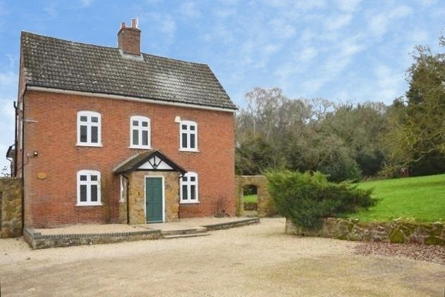 Property photo 1 of 11 Pbox-Img.Jpg