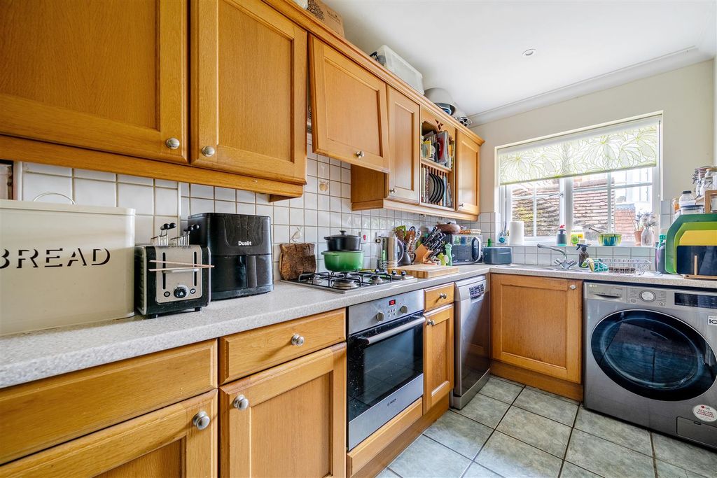 Property photo 3 of 16 Kitchen/Breakfast Room