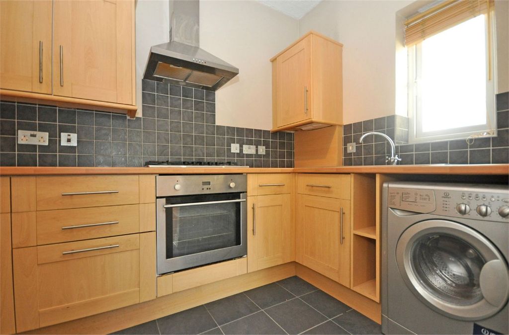 Property photo 2 of 5