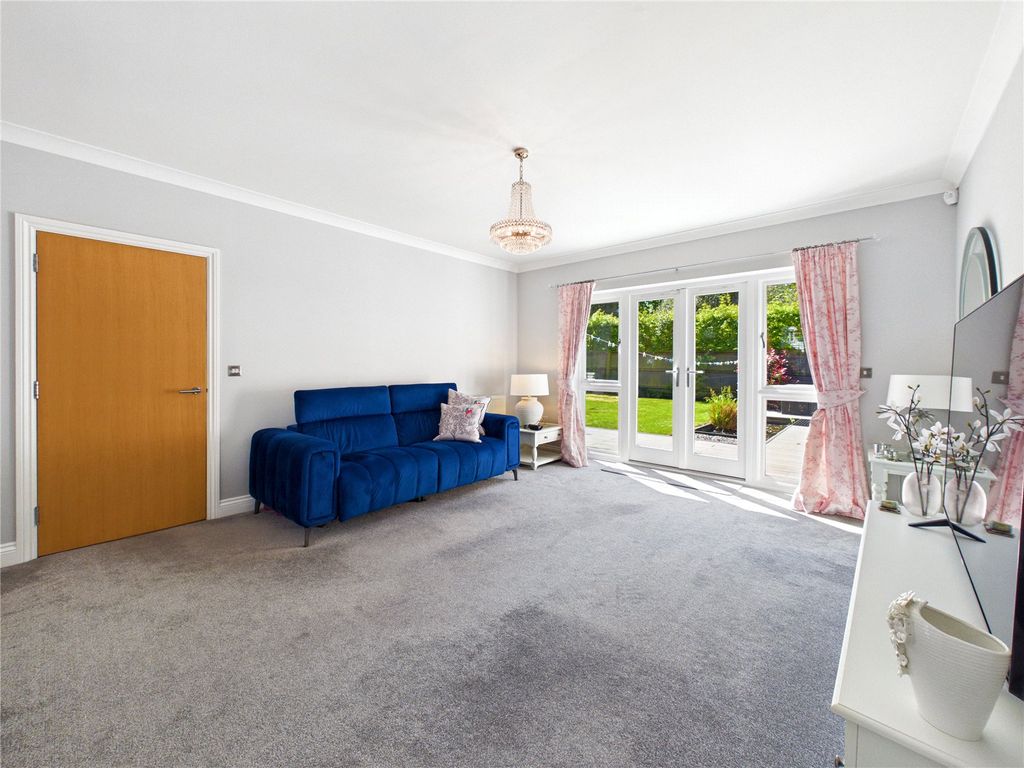 Property photo 3 of 24 Picture 3