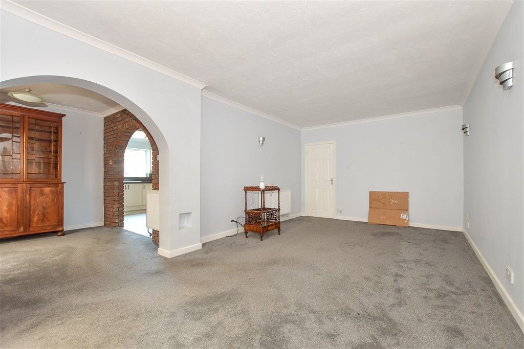 Property photo 2 of 19 Sitting Room