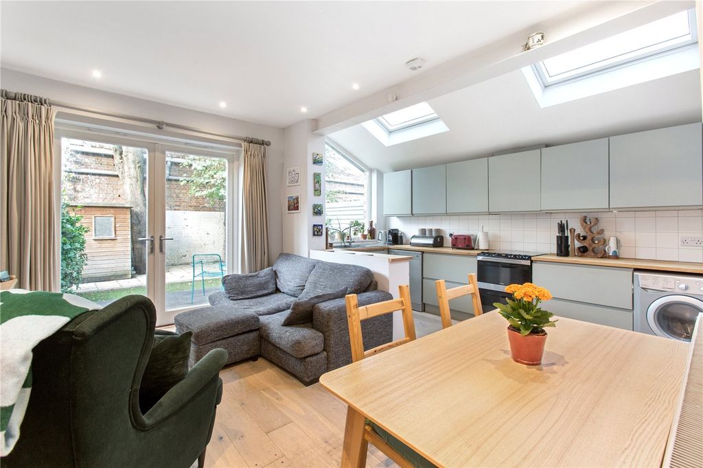 Property photo 1 of 8 Open-Plan Living