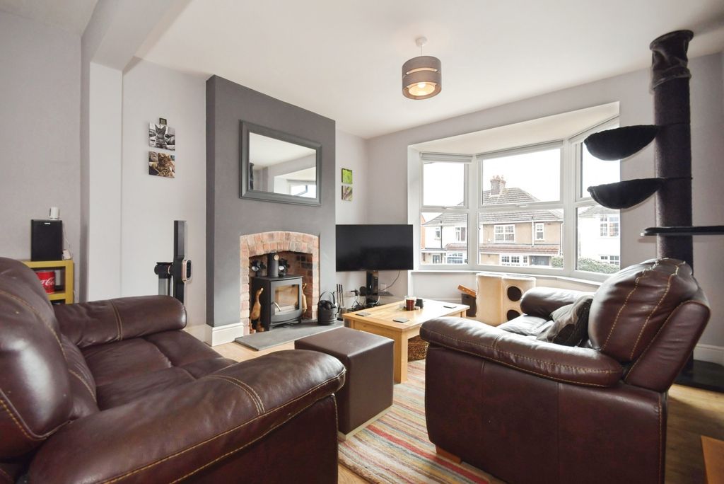 Property photo 3 of 20 Pbox-Img.Jpg