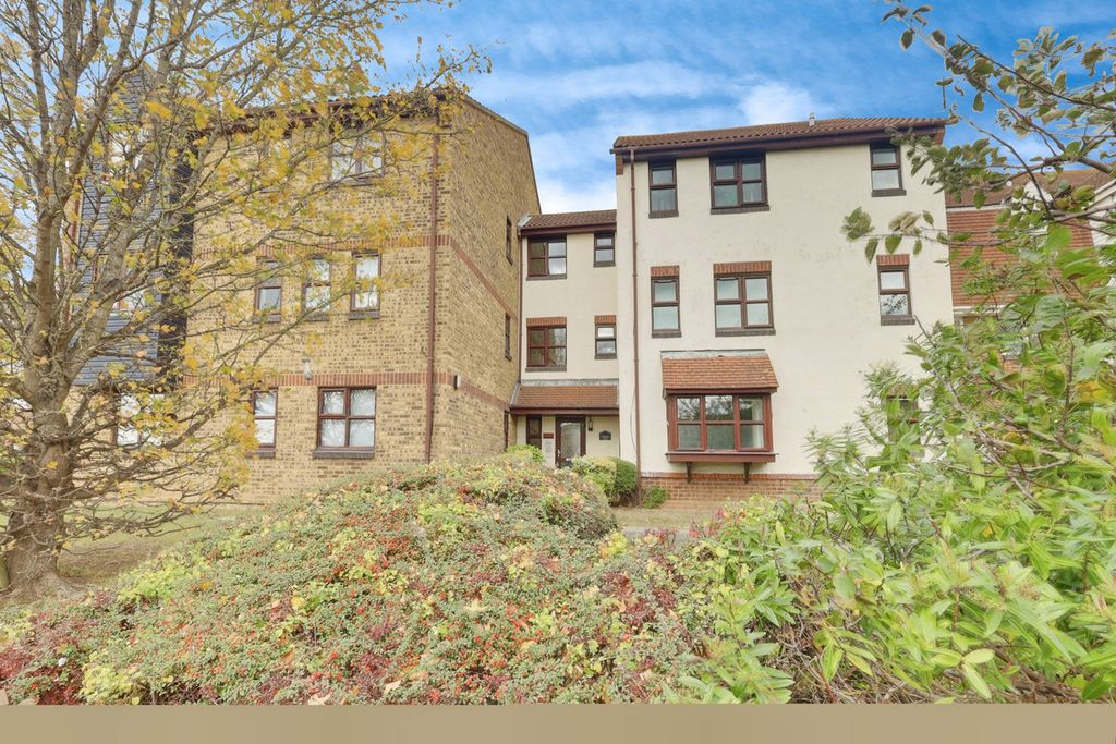 Property photo 1 of 5