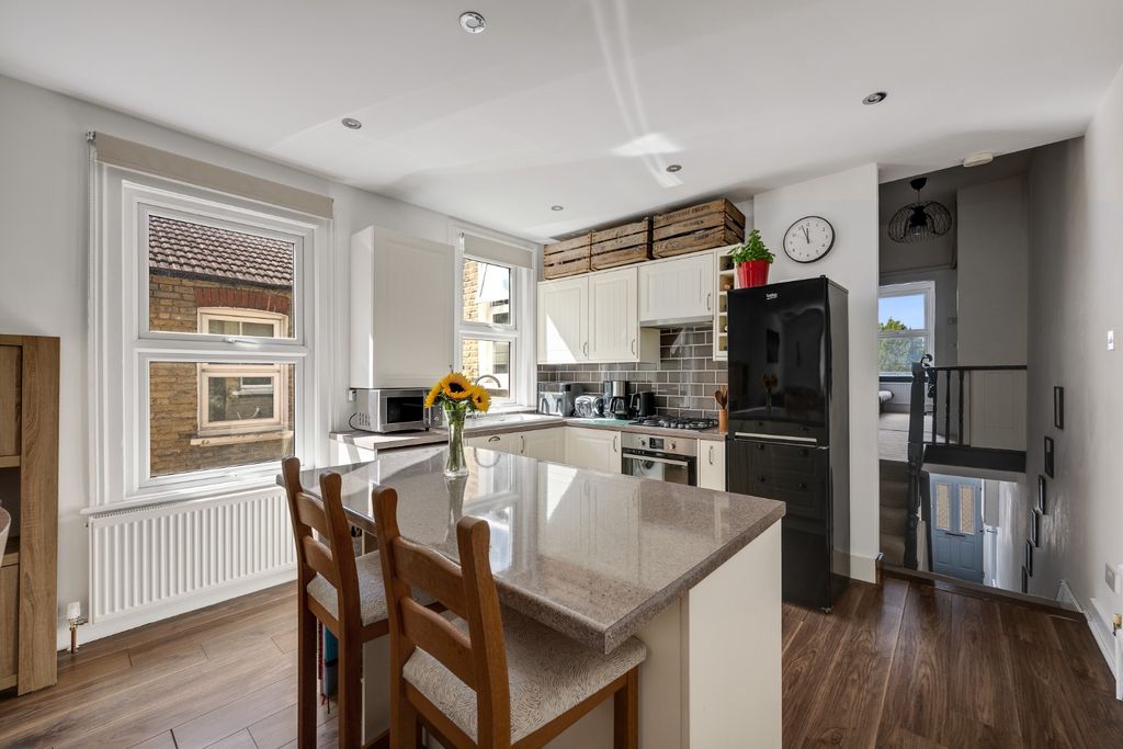 Property photo 2 of 15 5007892