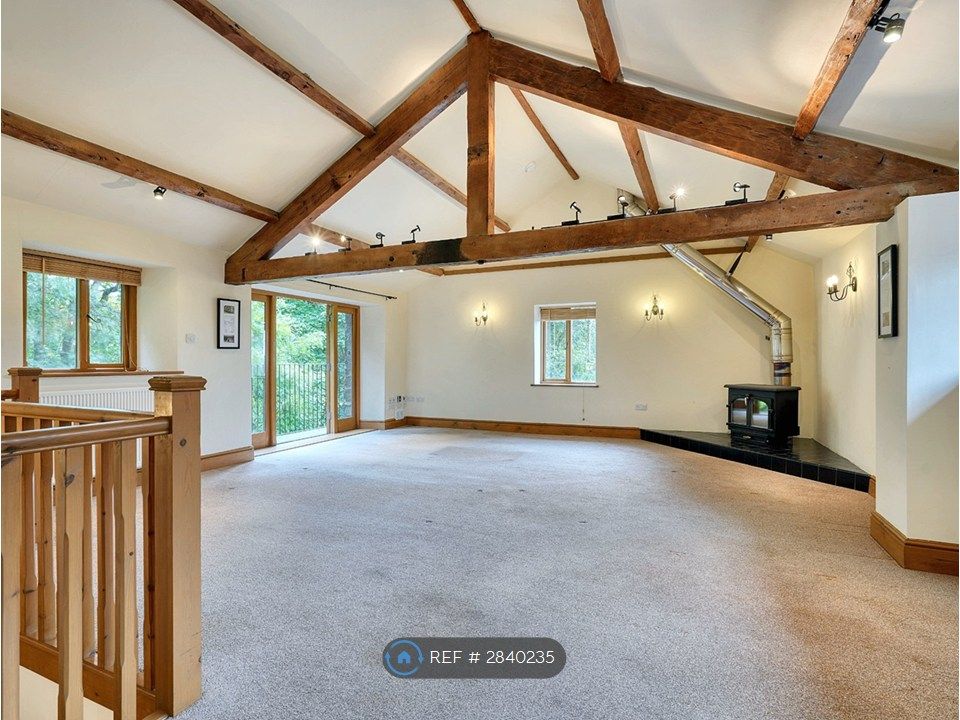 Property photo 3 of 5 Living Space