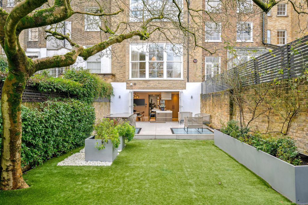 Property photo 2 of 39 Image