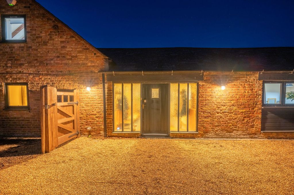 Property photo 3 of 55