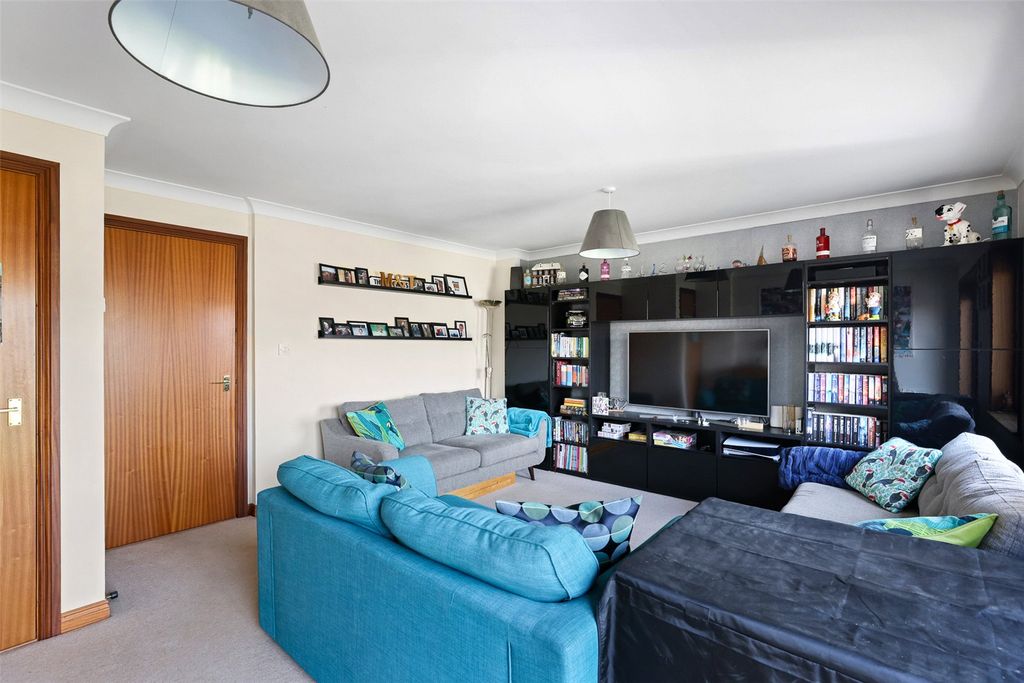 Property photo 3 of 20 Living Room