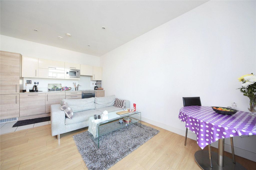 Property photo 2 of 8 Photo 7.Jpg