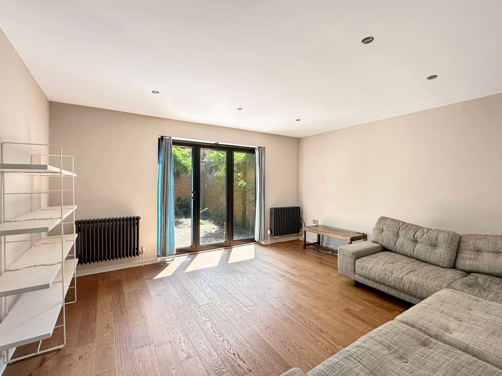 Property photo 2 of 14 d639241Fc53Fea06c094d990cc69149Ed1c0Db91