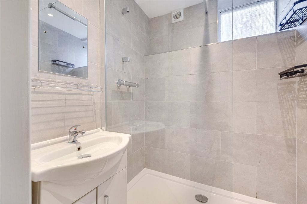 Property photo 3 of 11 Picture No. 17