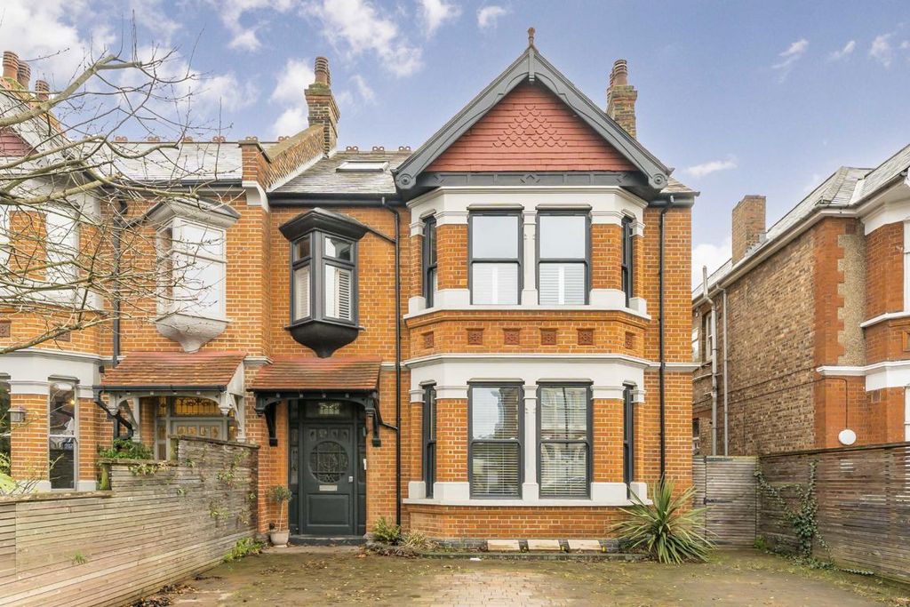 Property photo 1 of 10