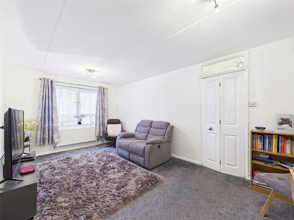 Property photo 2 of 9 Picture No. 14