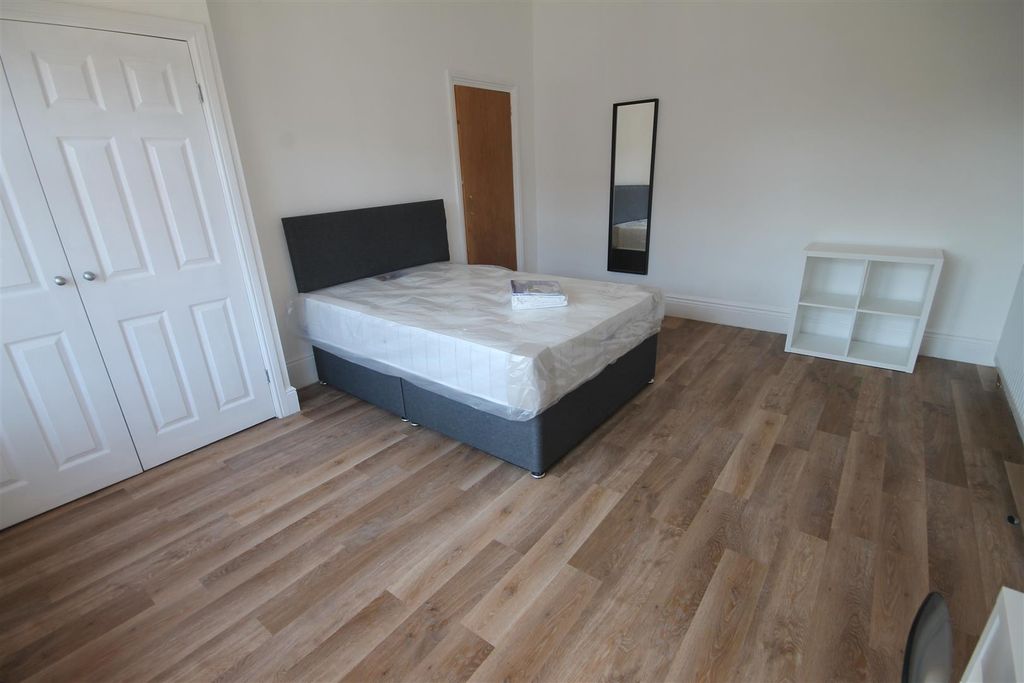 Property photo 2 of 9 7.Jpg