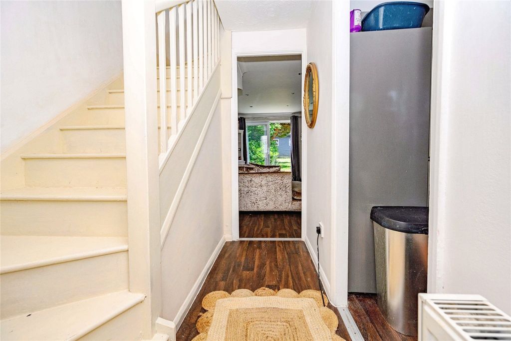 Property photo 2 of 14 Hallway