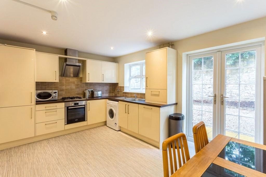 Property photo 1 of 11 Dining Kitchen