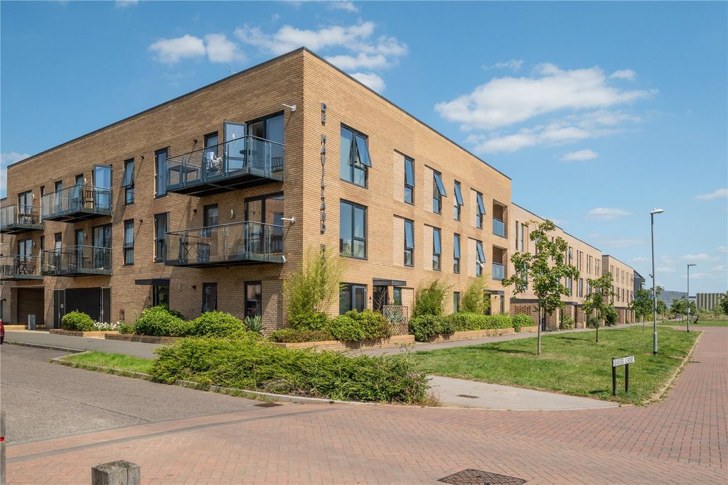 Property photo 1 of 13 De Havilland House