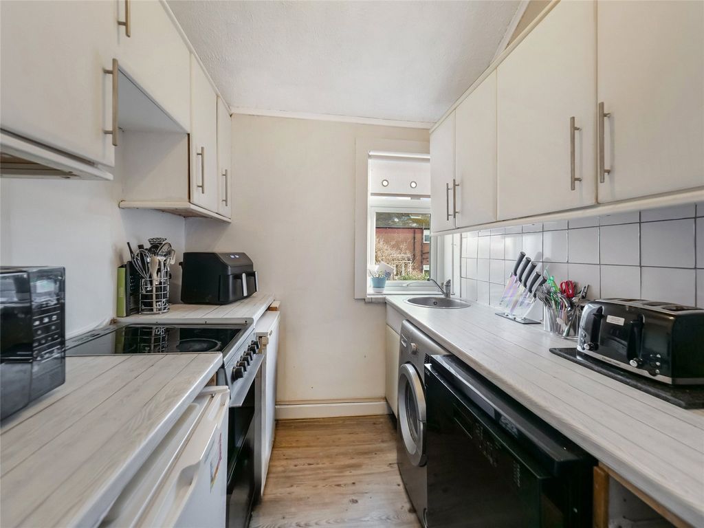 Property photo 3 of 21 Picture No. 10